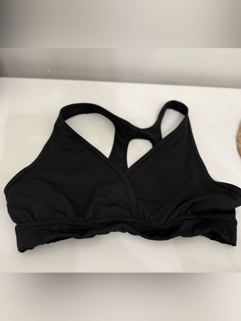 Handful Black Sports Bra Womens Sz Medium Big V Racerback Yoga Gym